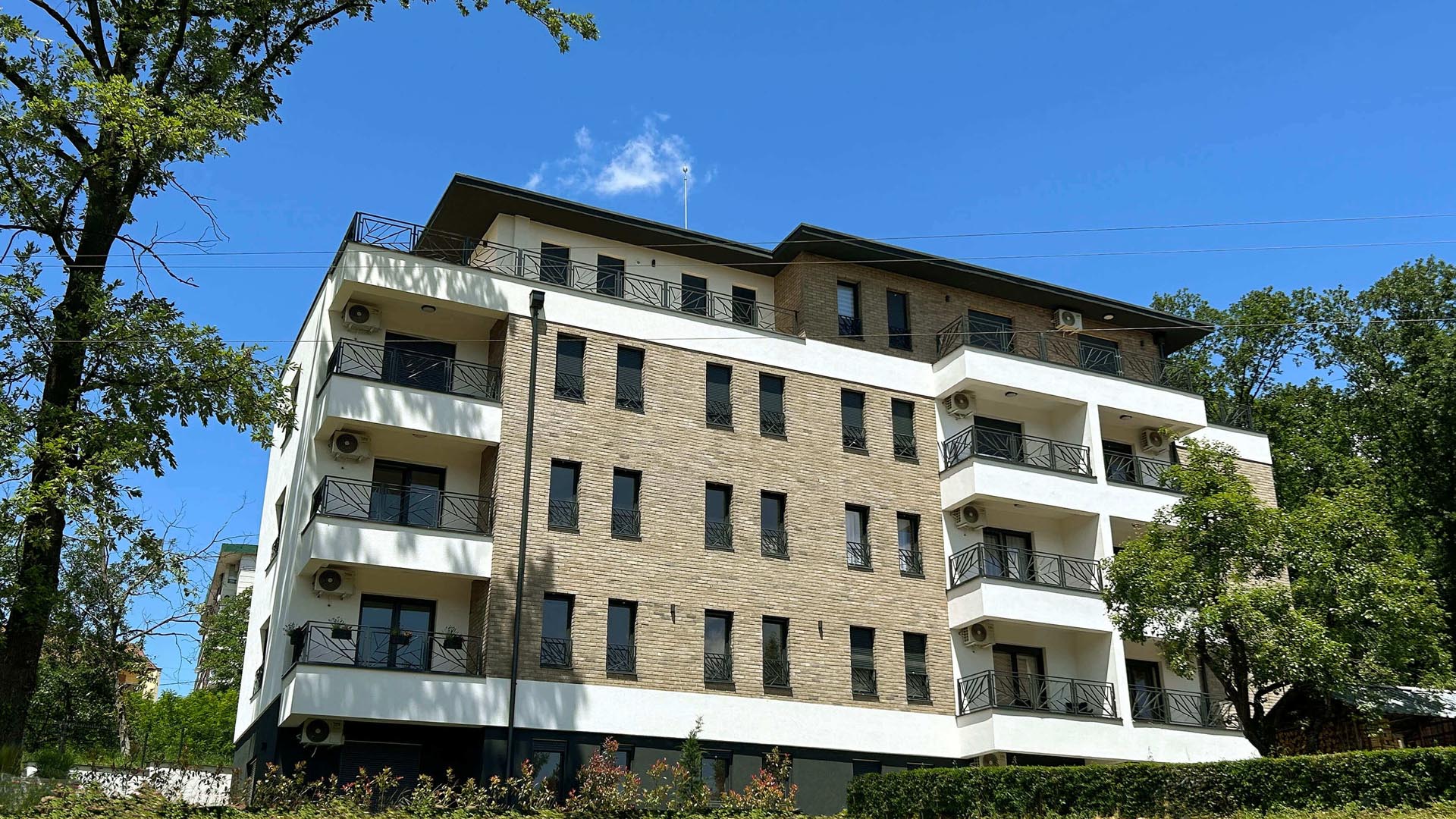 RESIDENTIAL BUILDING “MAYDAN LIPOVA”